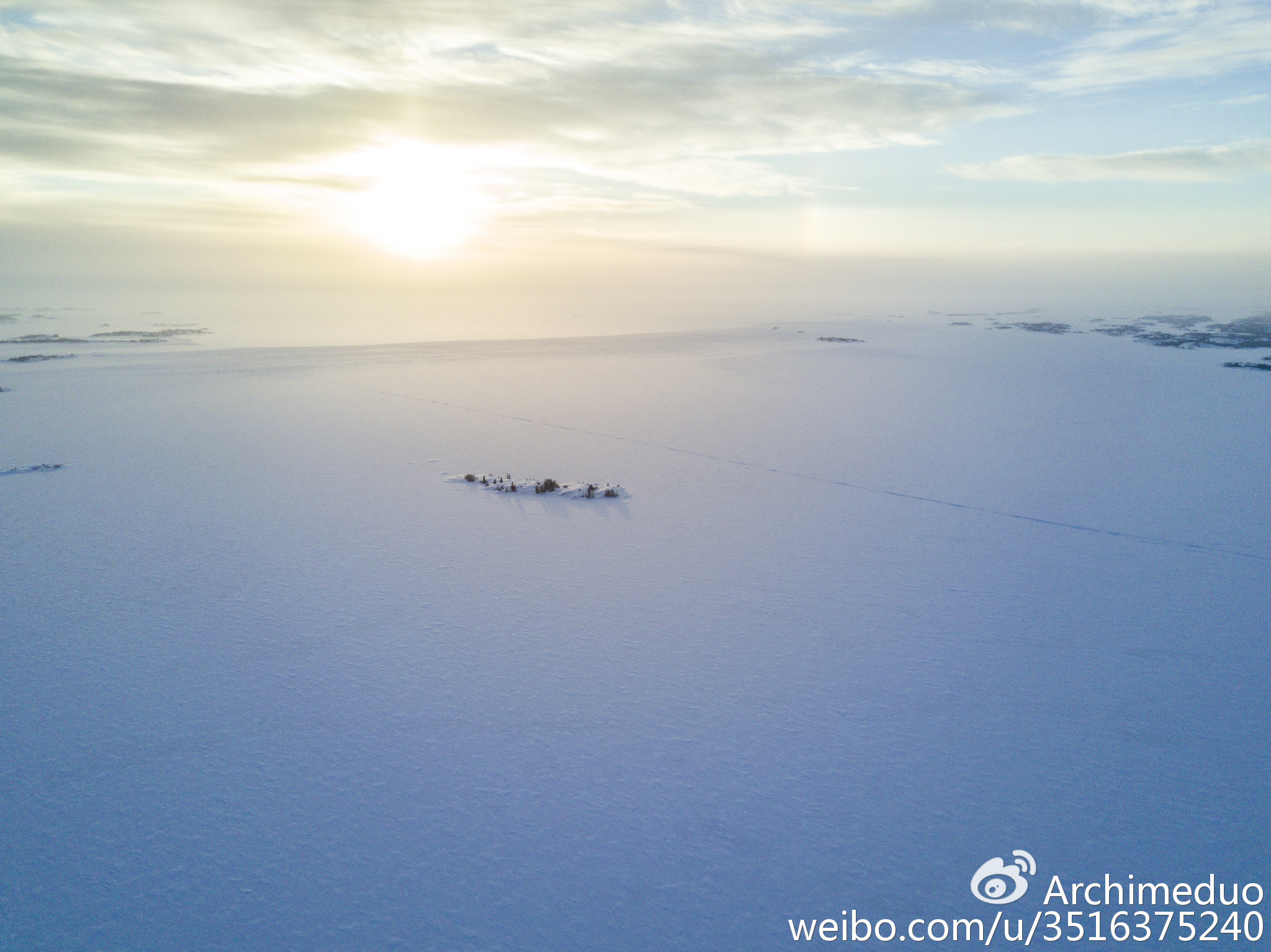 冰与天融为一体的大奴湖，面积比北京天津加起来都大